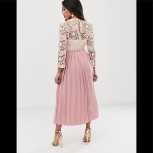 Pink pleated skirt